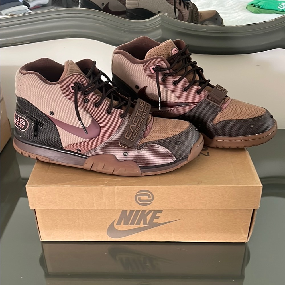 Travis Scott Nike Air Trainer